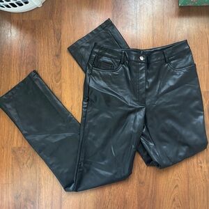 Pleather pants🖤